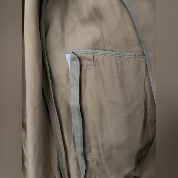 Aritzia Babaton Lyocell Beige Double-Breasted Trench Coat - Medium - Picture 11 of 11